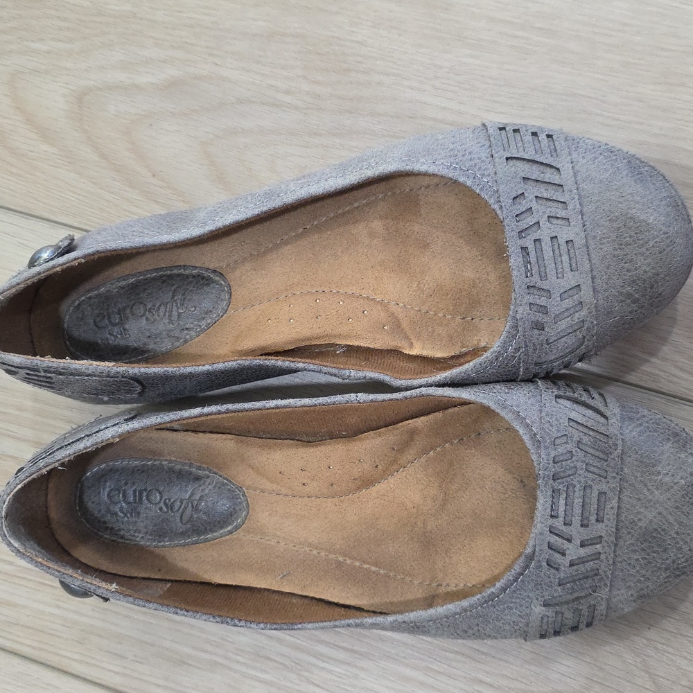 Gray Women's Flats Shoes - Picture 2 of 11